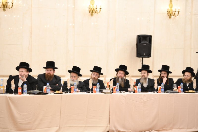 אנשיל בעק
