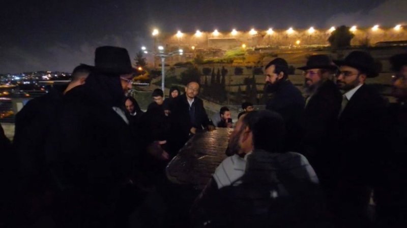 באדיבות המצלם