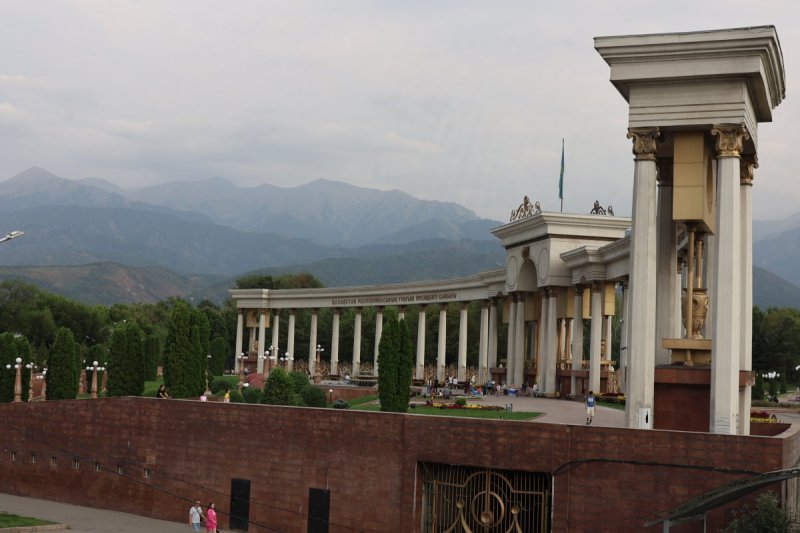 מרדכי לובעצקי