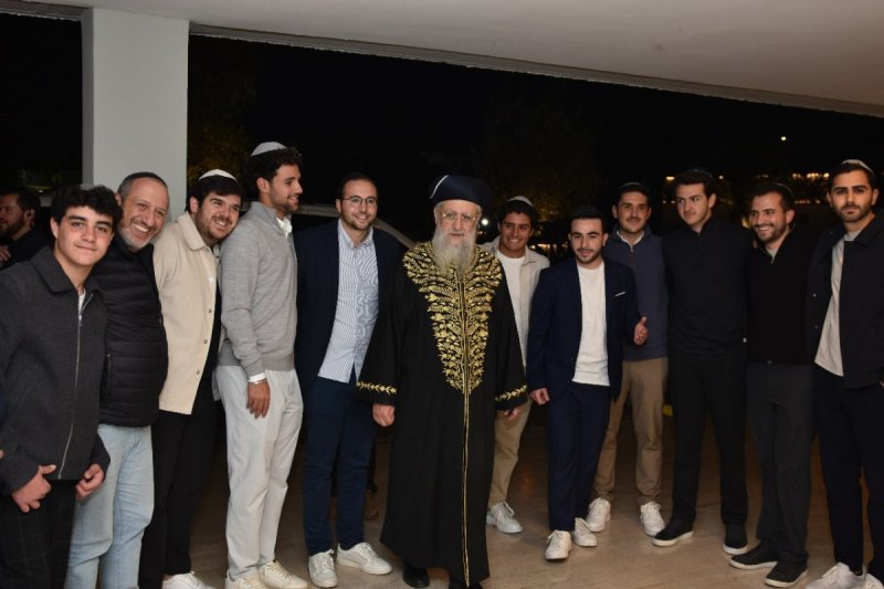 באדיבות המצלם