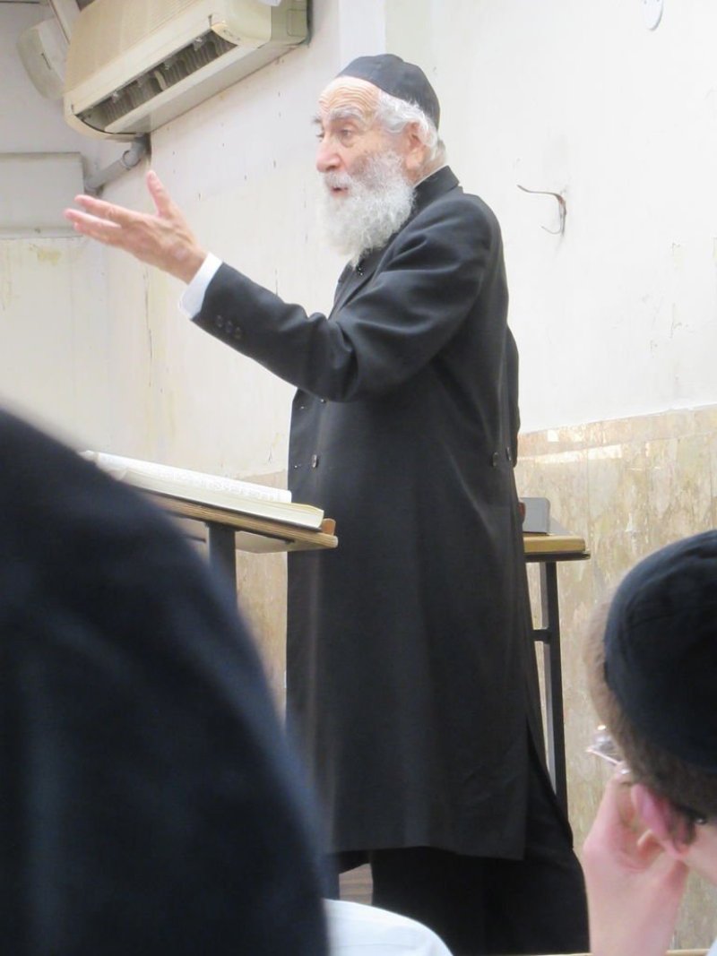 באדיבות המצלם