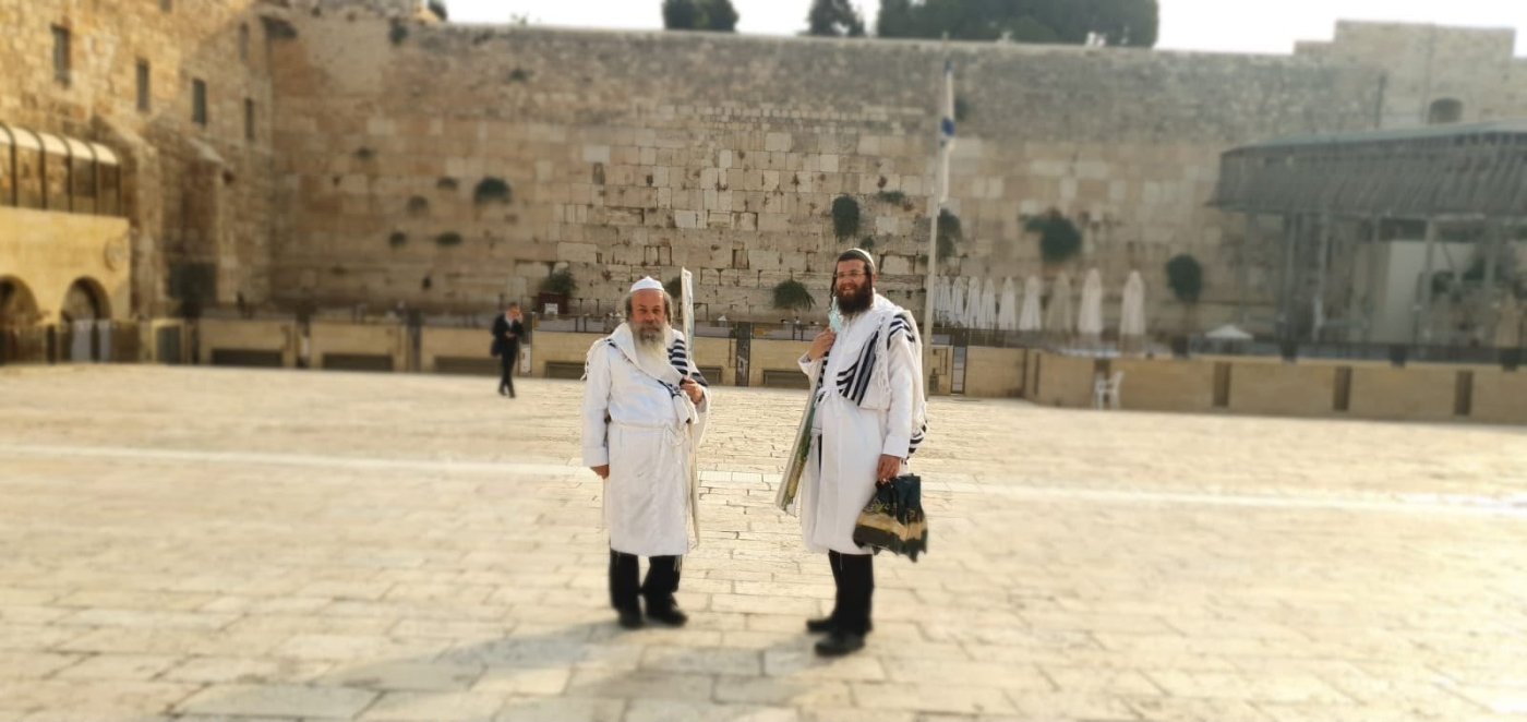 באדיבות המצלם