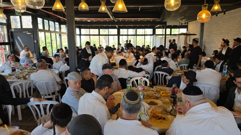 באדיבות המצלם