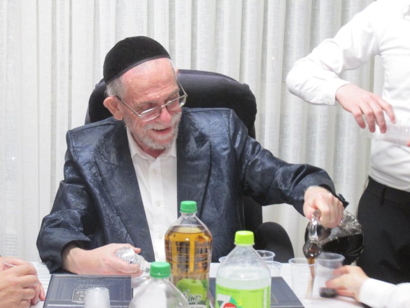 באדיבות המצלם