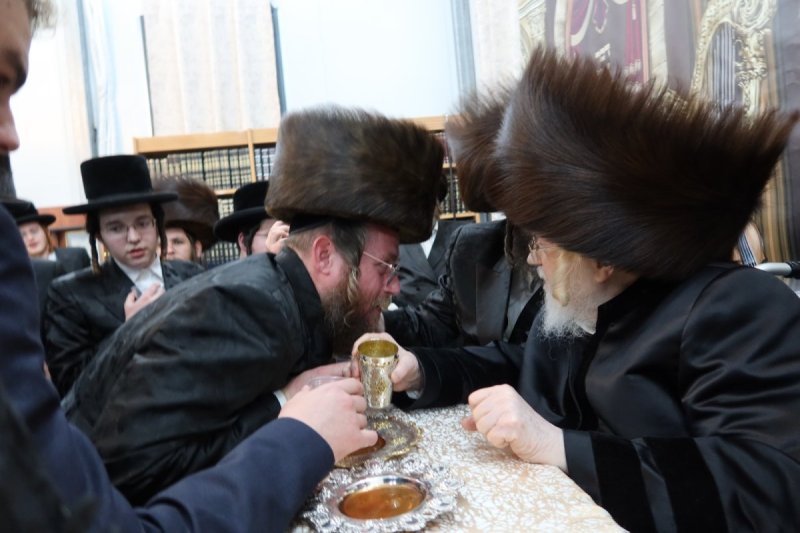 באדיבות המצלם