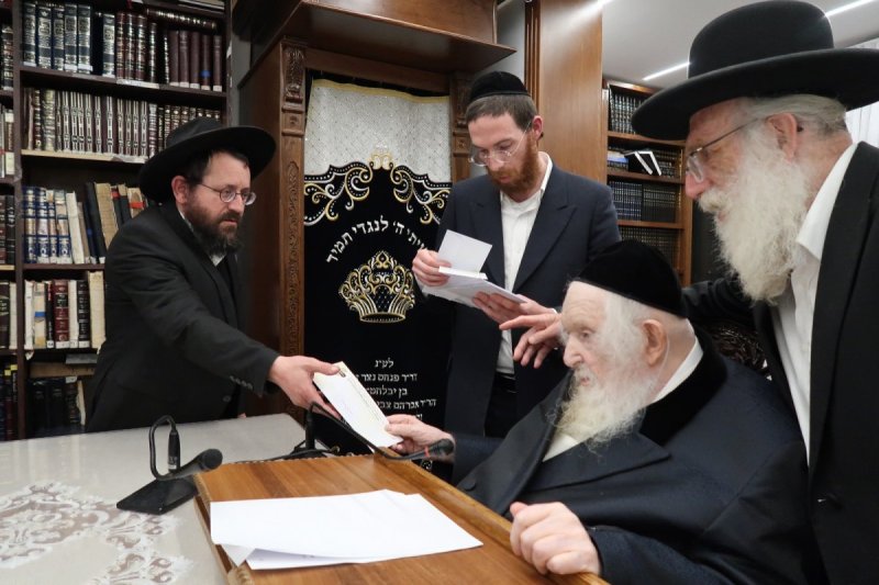 באדיבות המצלם