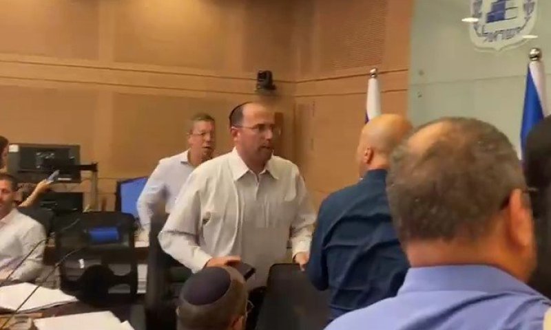 "צא החוצה, מאפיונר": חברי האופוזיציה פוצצו את הדיון על פיצול תפקיד היועמ"ש