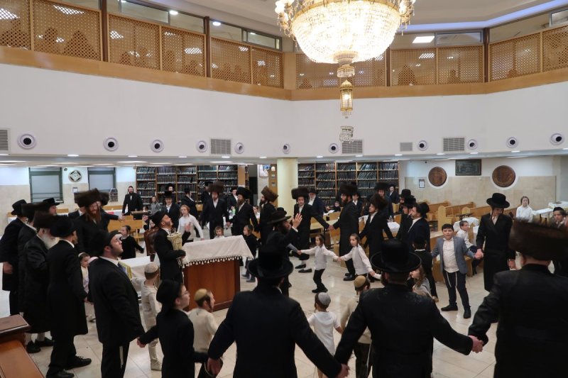 באדיבות המצלם