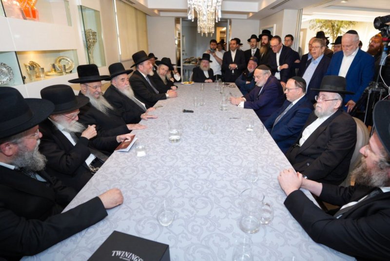 דניאל נפוסי ומאיר זלזניק