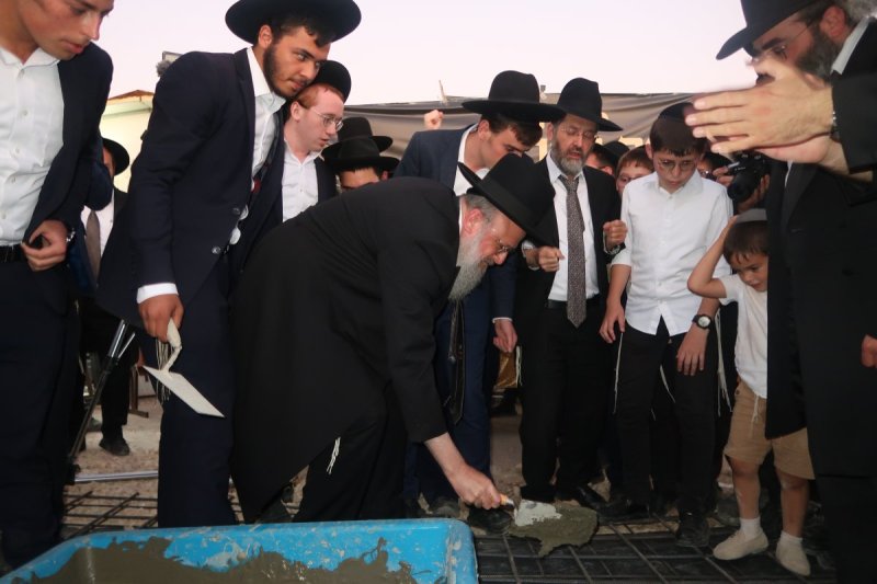 באדיבות המצלם