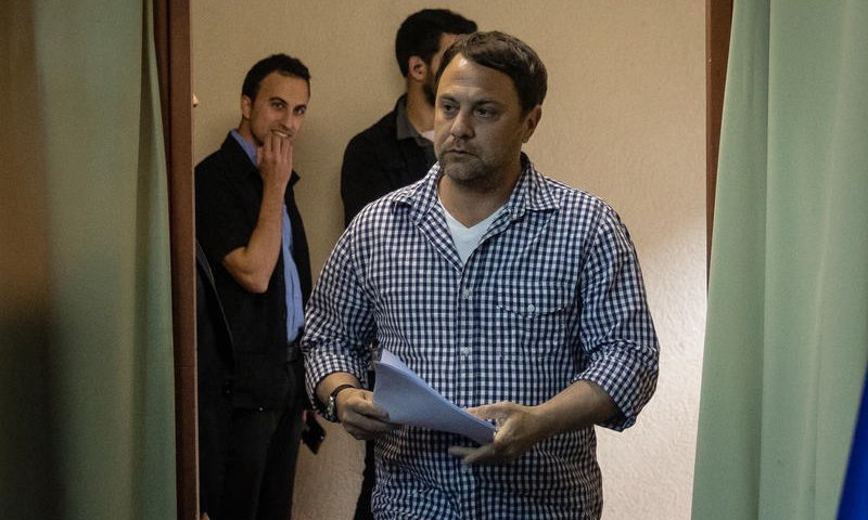 פרישה נוספת - עופר גולן מסיים עשור בלשכת נתניהו