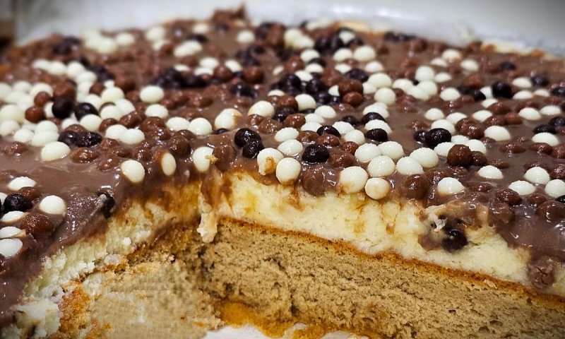 פשוטה וקלה להכנה: מתכון לעוגת טורט שמנת ושוקולד נדירה 