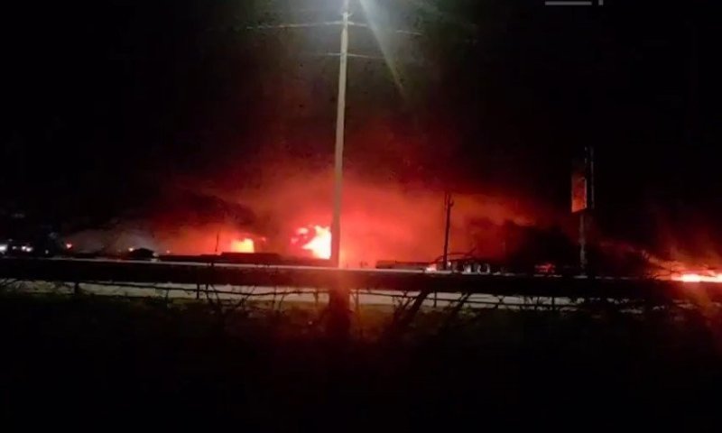 אוקראינה תקפה מתקן נפט בעומק רוסיה: להבות ענק במקום