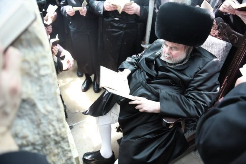 אנשיל בעק וא.מ.ש