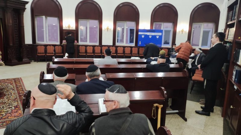 באדיבות המצלם