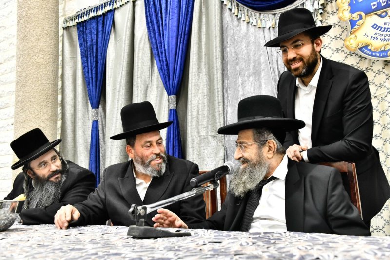 באדיבות המצלם