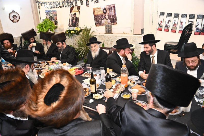 באדיבות המצלם