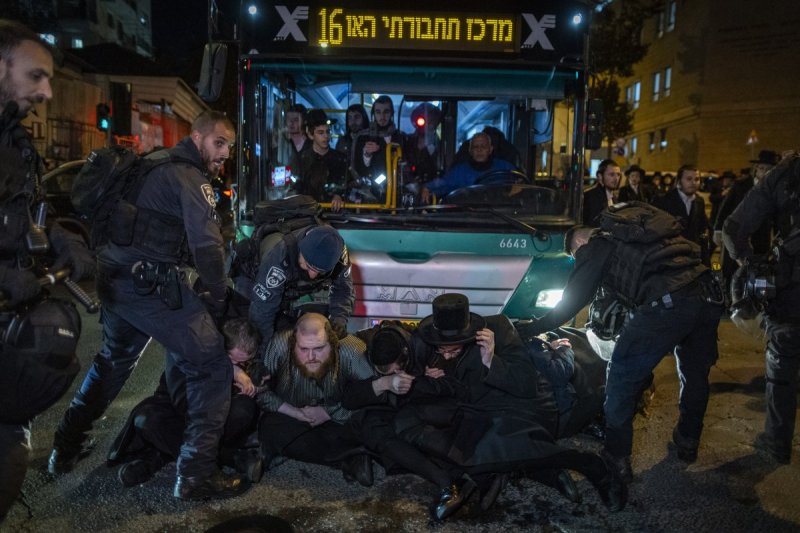 חיים גולדברג, פלאש 90