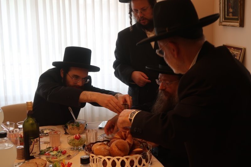 באדיבות המצלם