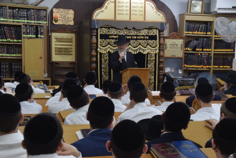 באדיבות המצלם