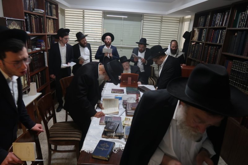 באדיבות המצלם