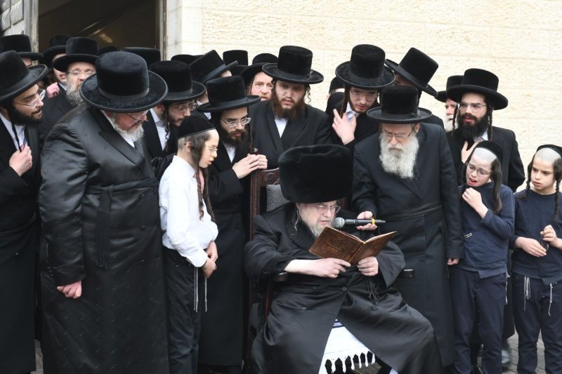 אנשיל בעק וא.מ.ש