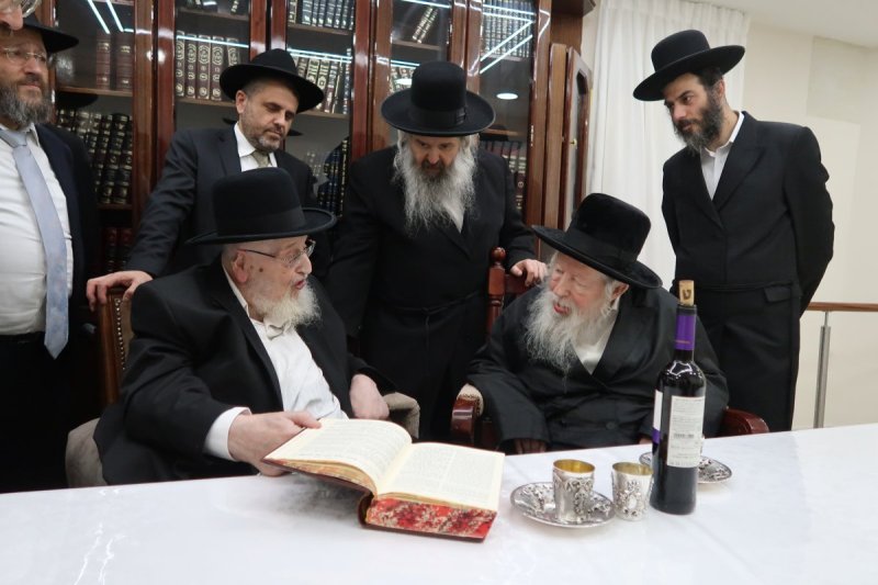 באדיבות המצלם