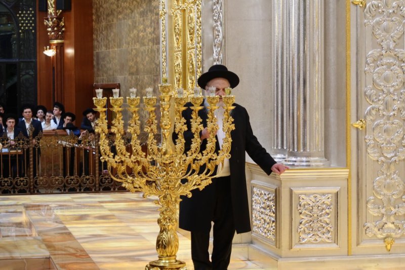 באדיבות המצלם