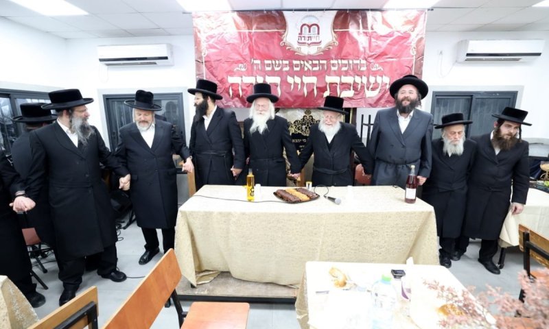 עוד לפני חנוכת הבית: בישיבת 'חיי תורה' קבעו מזוזות בקמפוס החדש