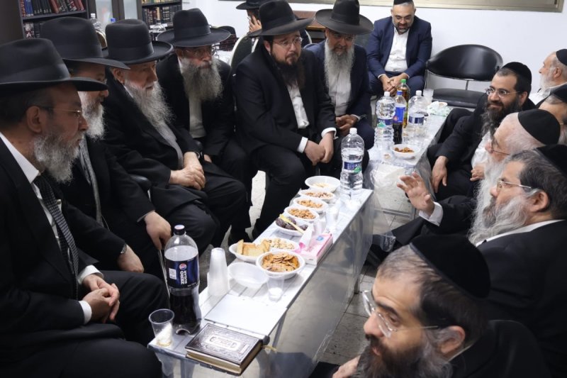 באדיבות המצלם