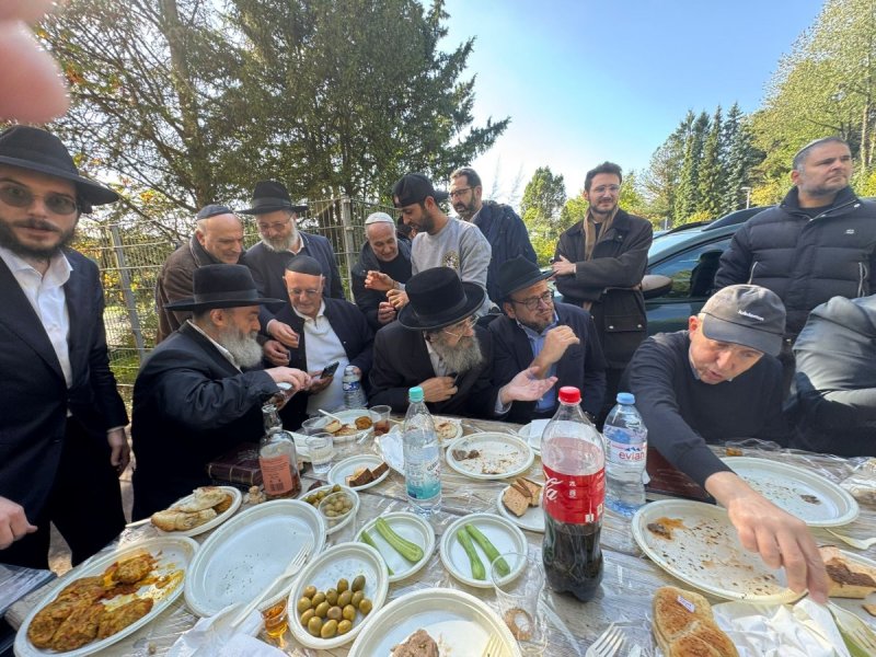 באדיבות המצלם