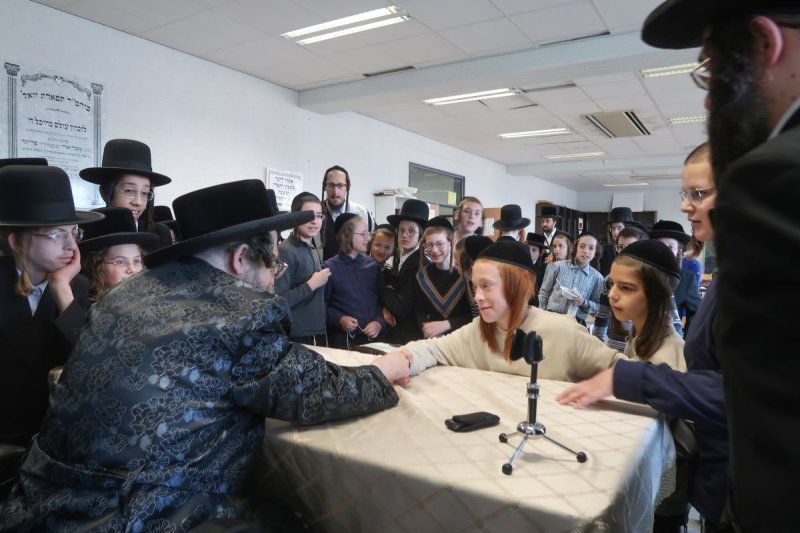 משה קאהן ומ.א. נוימן