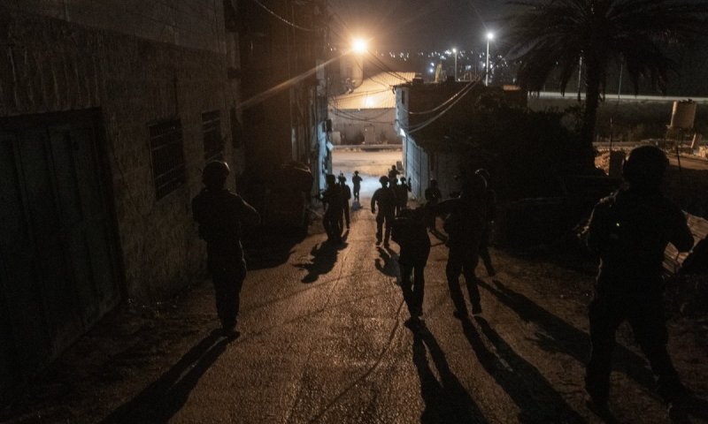 סכנת חיים: ישראלית הסתובבה ביריחו - וחולצה