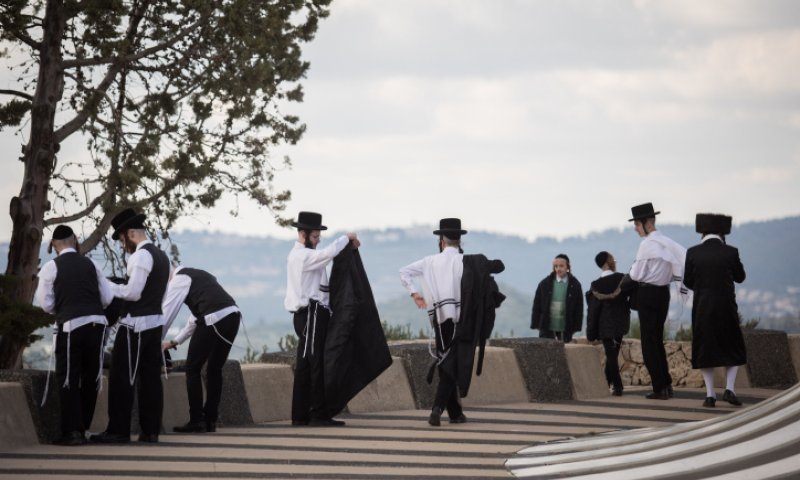 ״שומעים, ומצפצפים&rdquo;: הפנייה הקשה להורי בחורי הישיבות