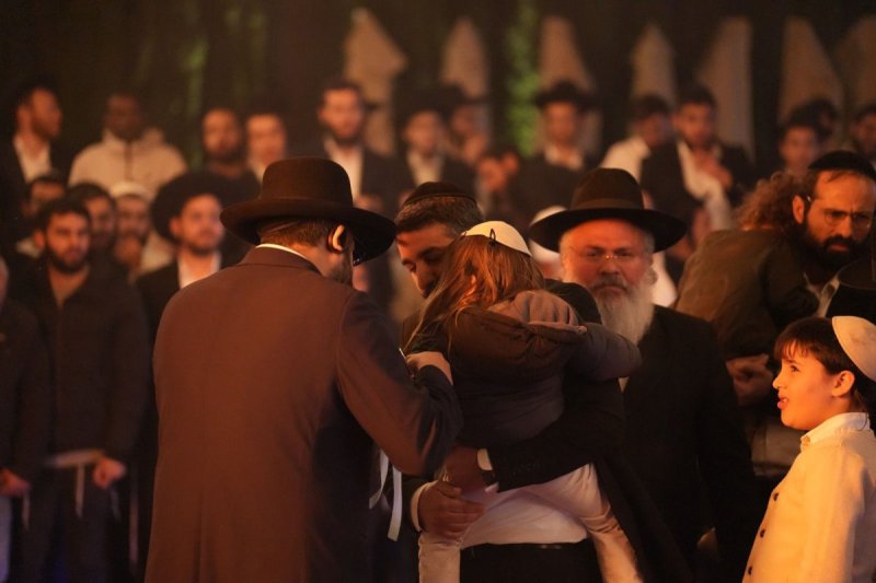 באדיבות המצלם