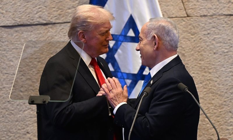 &rlm;דוברו לשעבר של נתניהו: "טראמפ לא יזיל דמעה אם איזנקוט ייבחר"