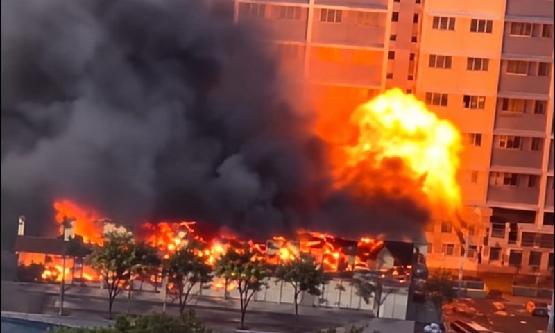 הודו: שבעה בלוני גז התפוצצו בבניין מגורים