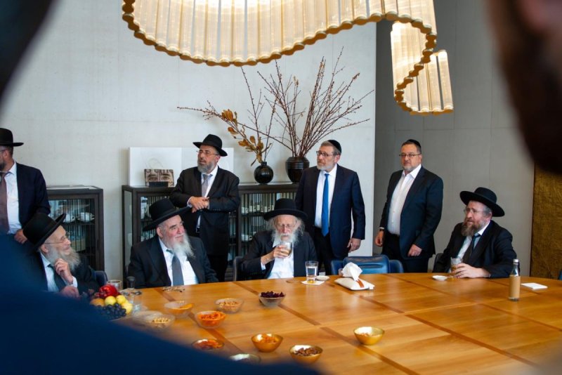 דניאל נפוסי ומאיר זלזניק