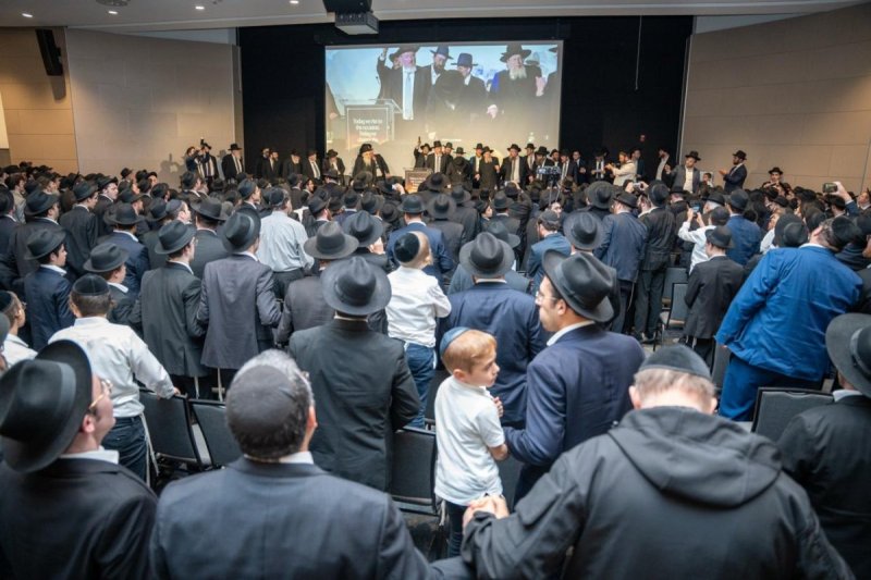 דניאל נפוסי ומאיר זלזניק