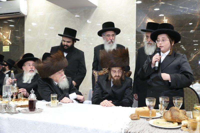 באדיבות המצלם