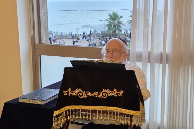 באדיבות המצלם