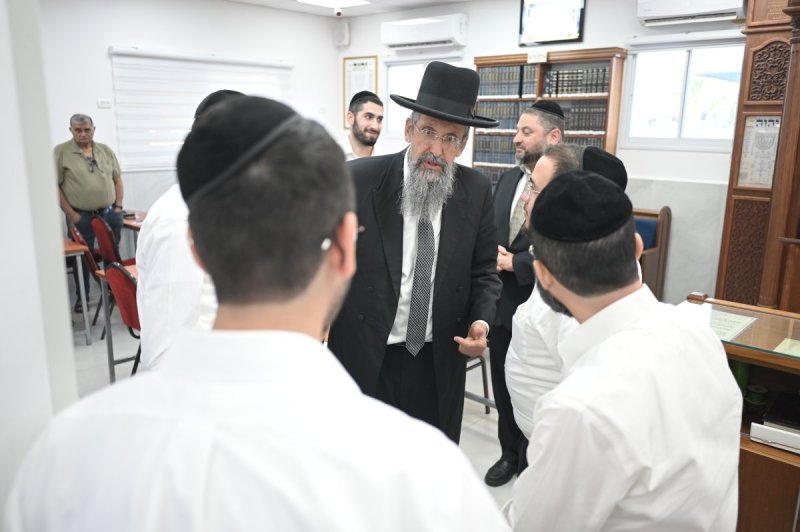 באדיבות המצלם