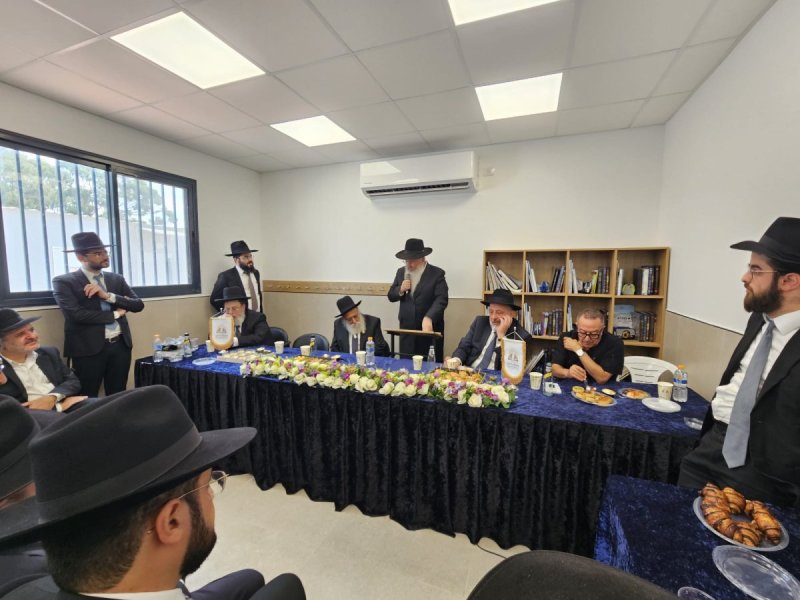 באדיבות המצלם