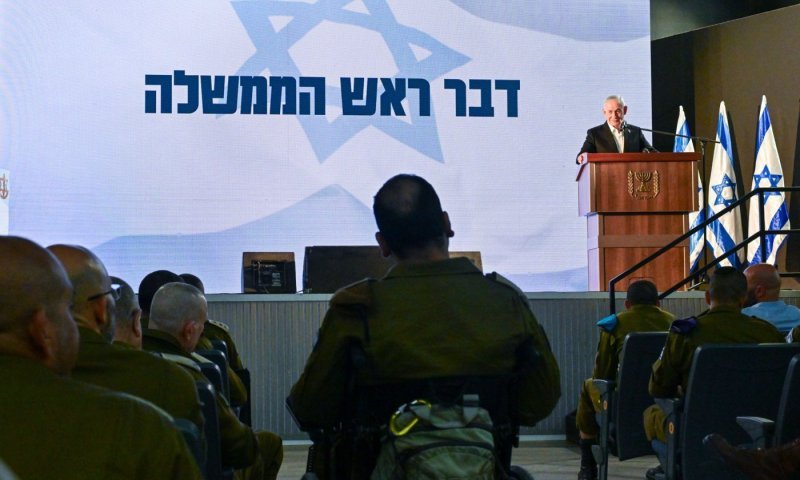נתניהו לבכירי צה"ל: "לפתור את איום הטילים והכטב"מים של חיזבאללה"