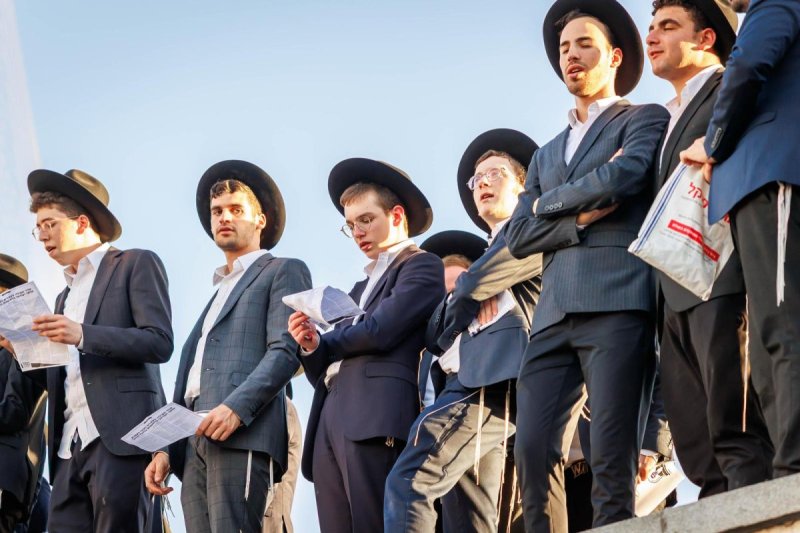 דניאל נפוסי ודוד מנדלסון