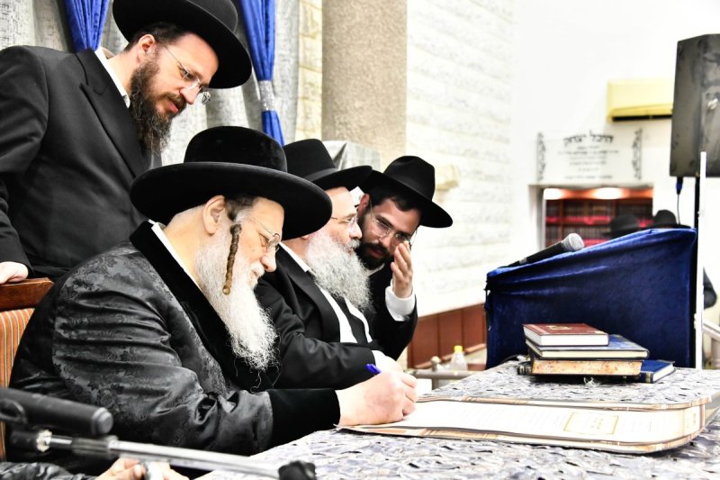 באדיבות המצלם
