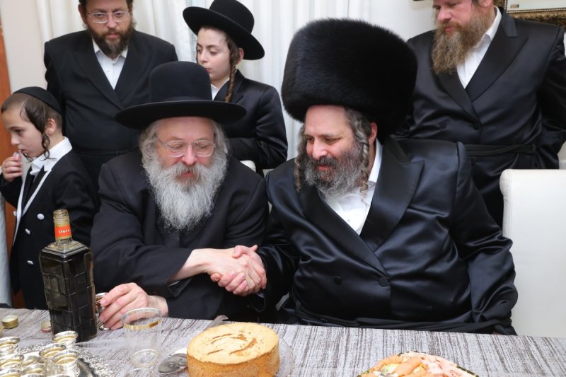 באדיבות המצלם