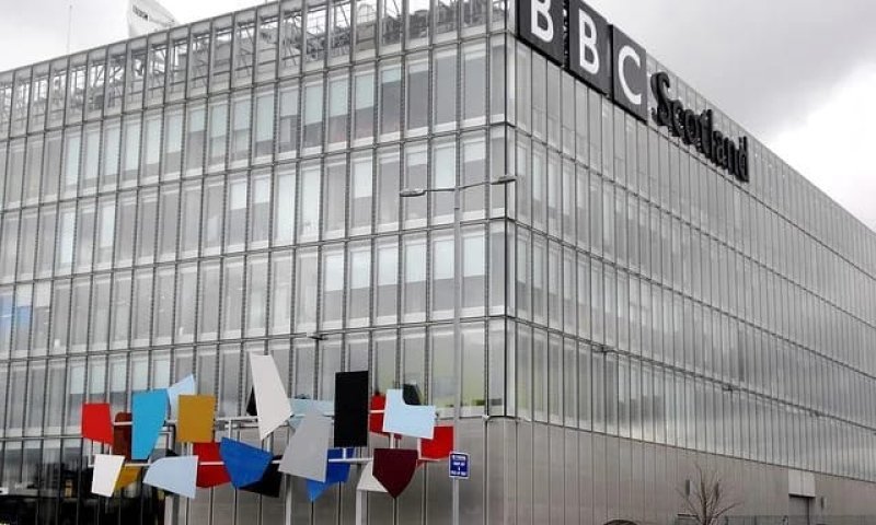 "השמיטו את המילה יהודי": ביקורת חריפה על ה-BBC