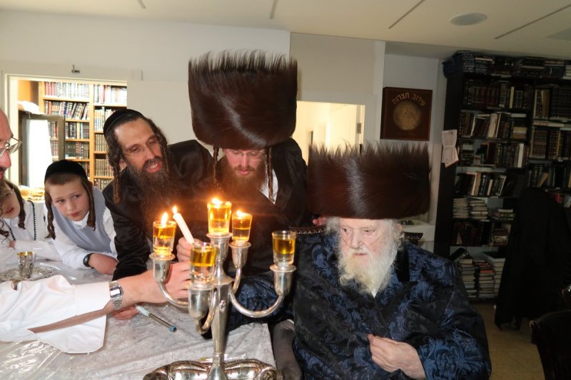 דניאל נפוסי