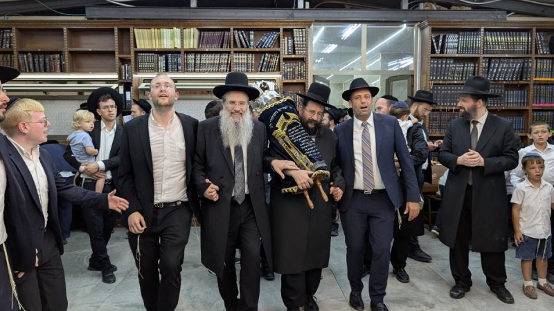 באדיבות המצלם